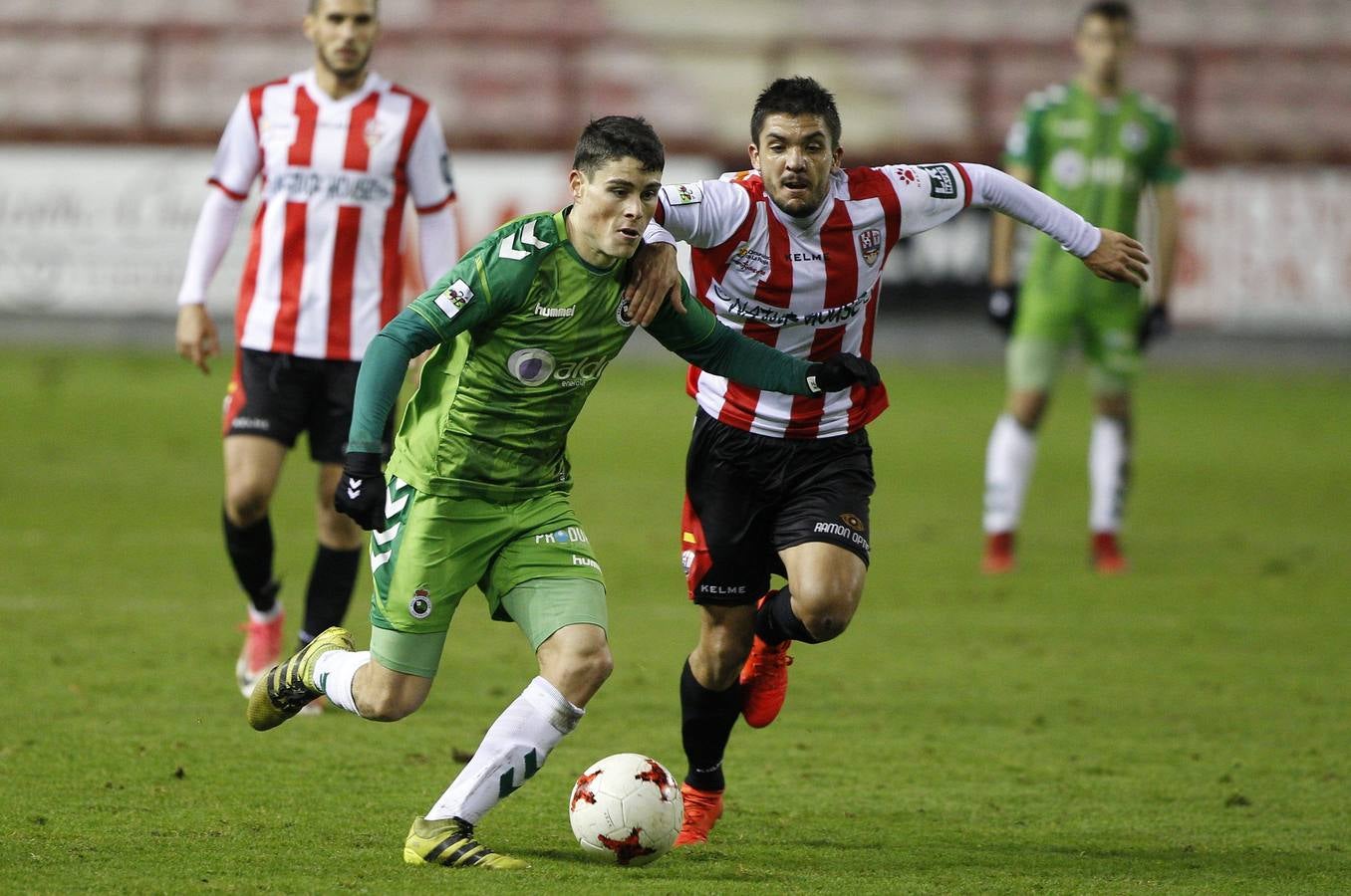 El Racing pierde en Logroño (2-1)