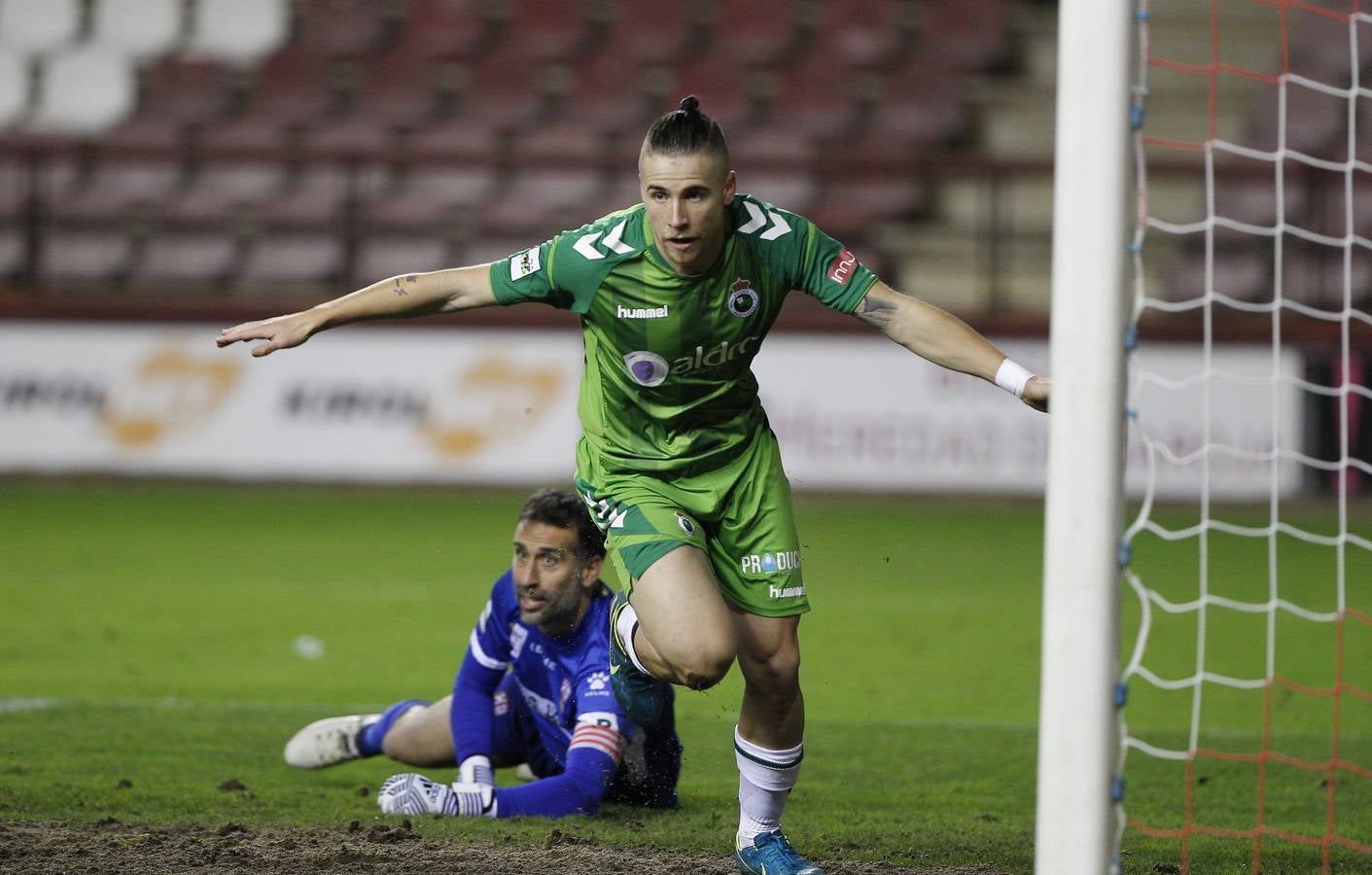 El Racing pierde en Logroño (2-1)