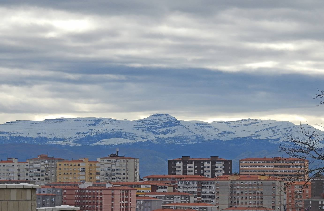 El otoño transforma la imagen de Santander y su bahía, que brillan con luz propia en esta época del año.