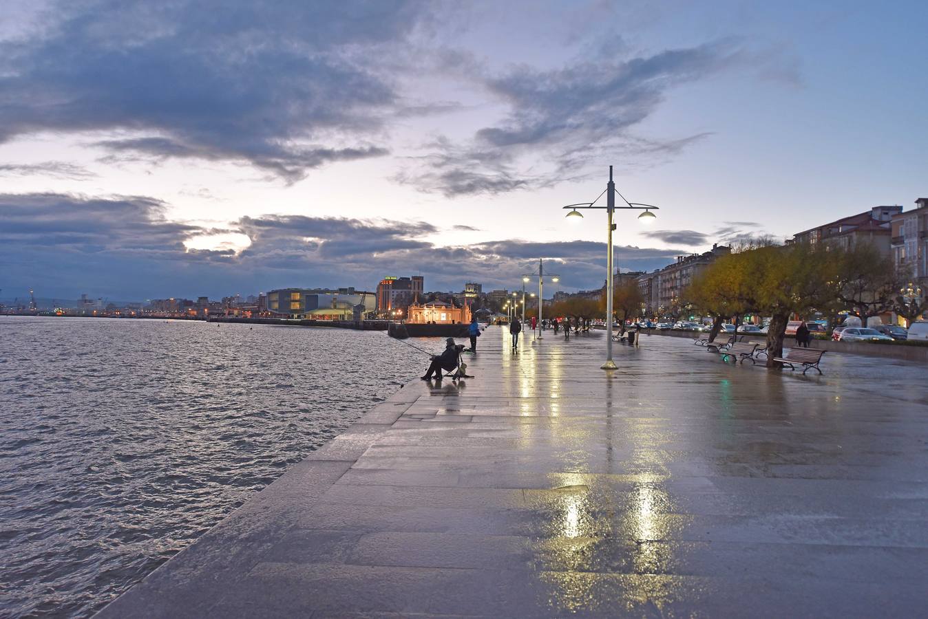 El otoño transforma la imagen de Santander y su bahía, que brillan con luz propia en esta época del año.