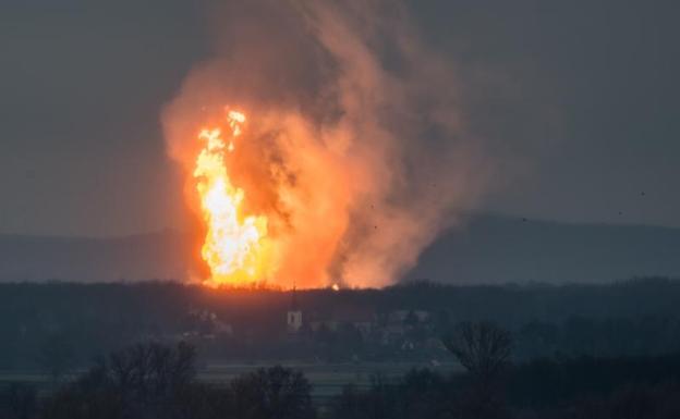 Fuego tras la explosión.