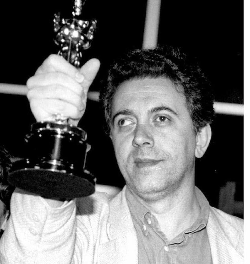 Fernando Trueba con el Premio Oscar a la Mejor Película de Habla no Inglesa (1992).