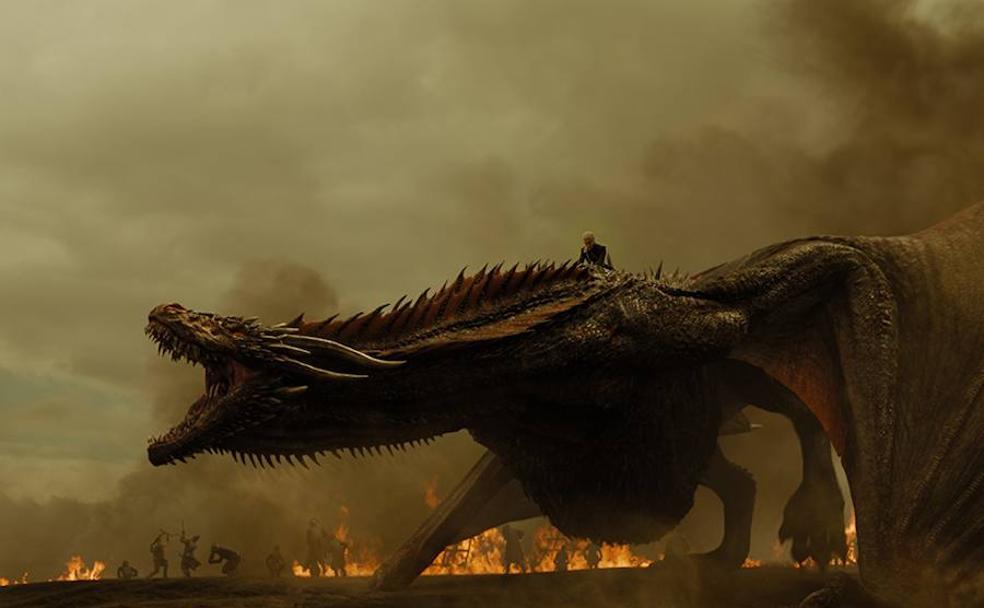 Los dragones entraron en combate en la séptima temporada de 'Juego de tronos' (2011).