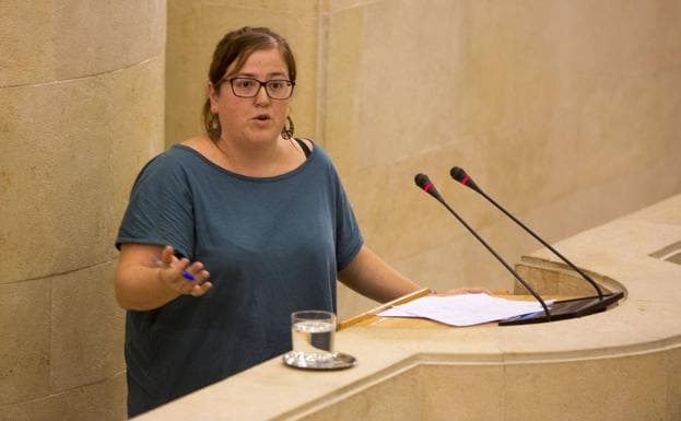 La portavoz de Podemos en el Parlamento cántabro, Verónica Ordóñez.