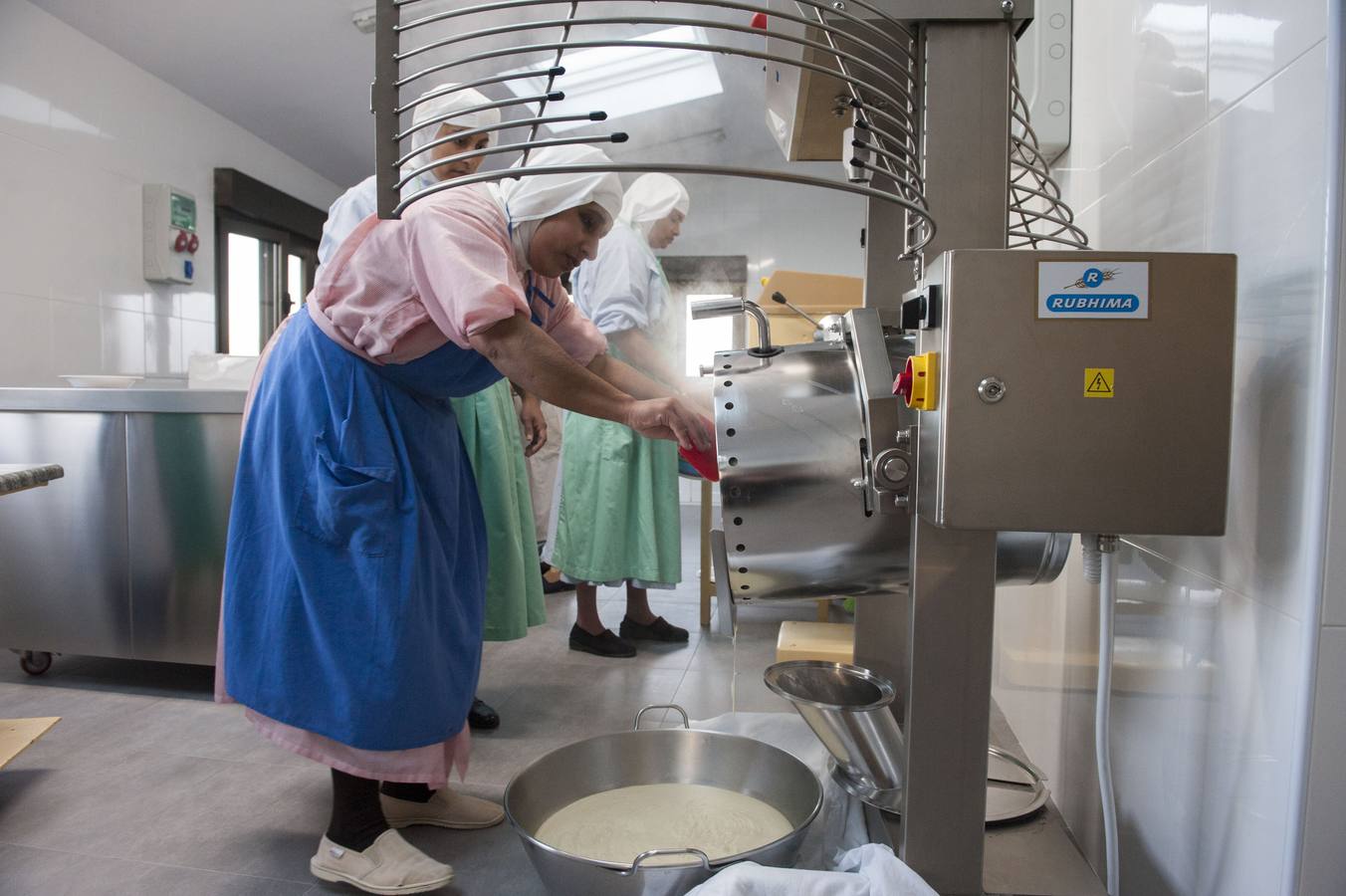Monjas de clausura descubren los secretos de su repostería
