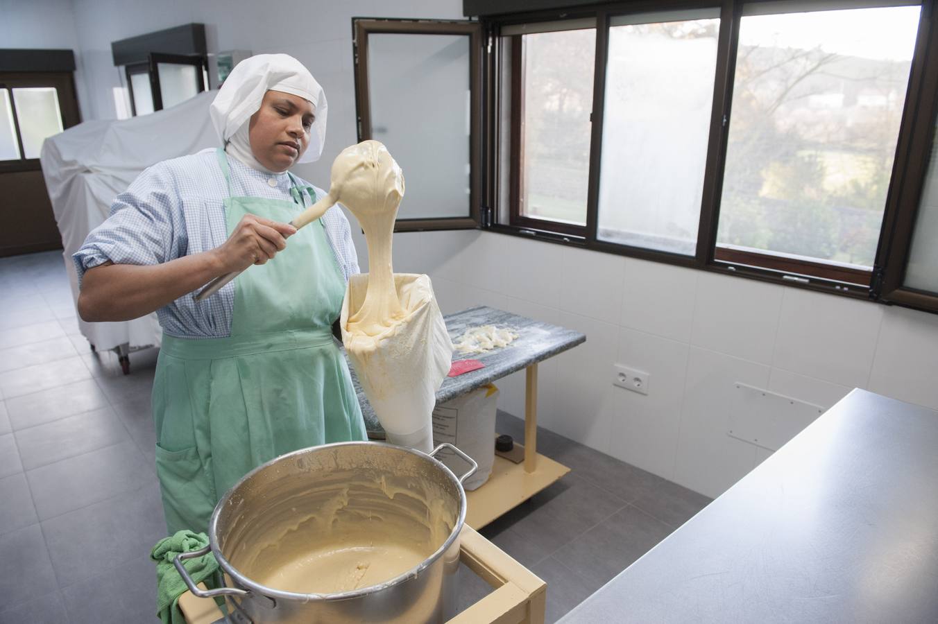 Monjas de clausura descubren los secretos de su repostería