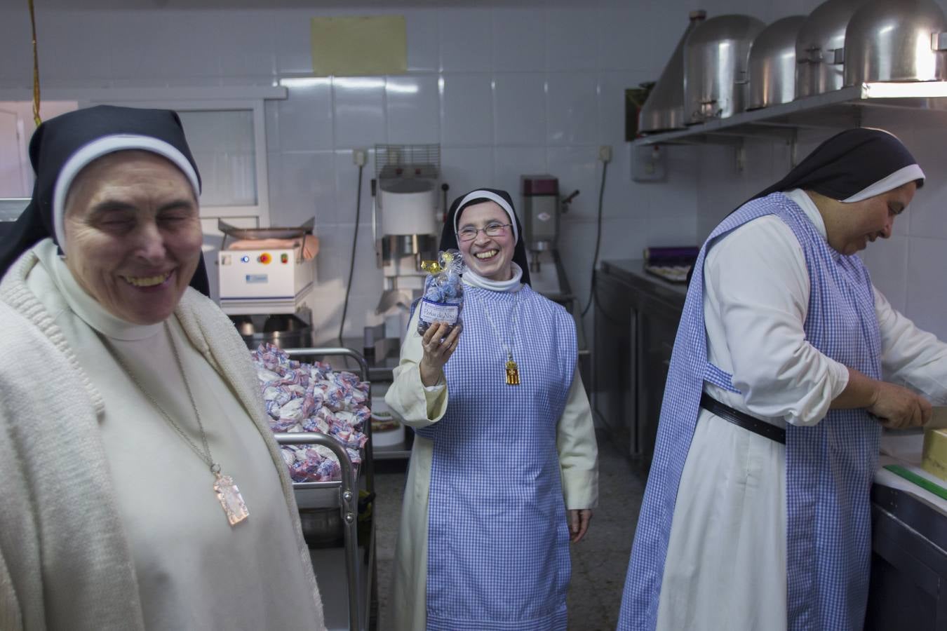 Monjas de clausura descubren los secretos de su repostería