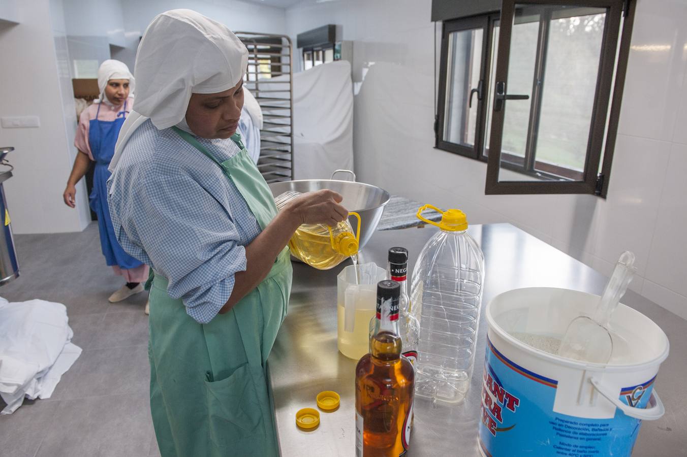 Monjas de clausura descubren los secretos de su repostería
