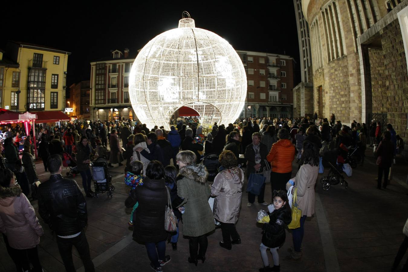 La bola da brillo a Torrelavega