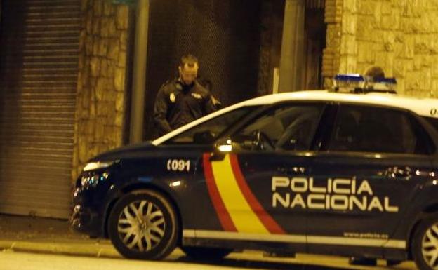 Agentes de la Policía Nacional en Valencia.