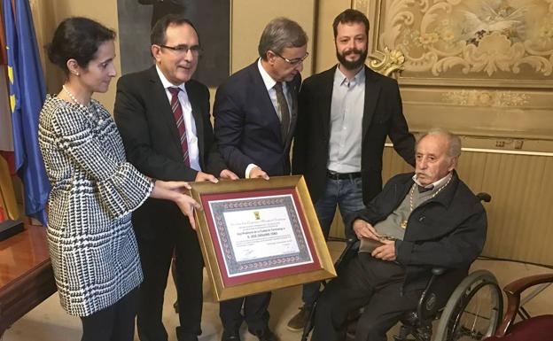 José Izaguirre, Hijo Predilecto de Torrelavega, fallece a los 95 años