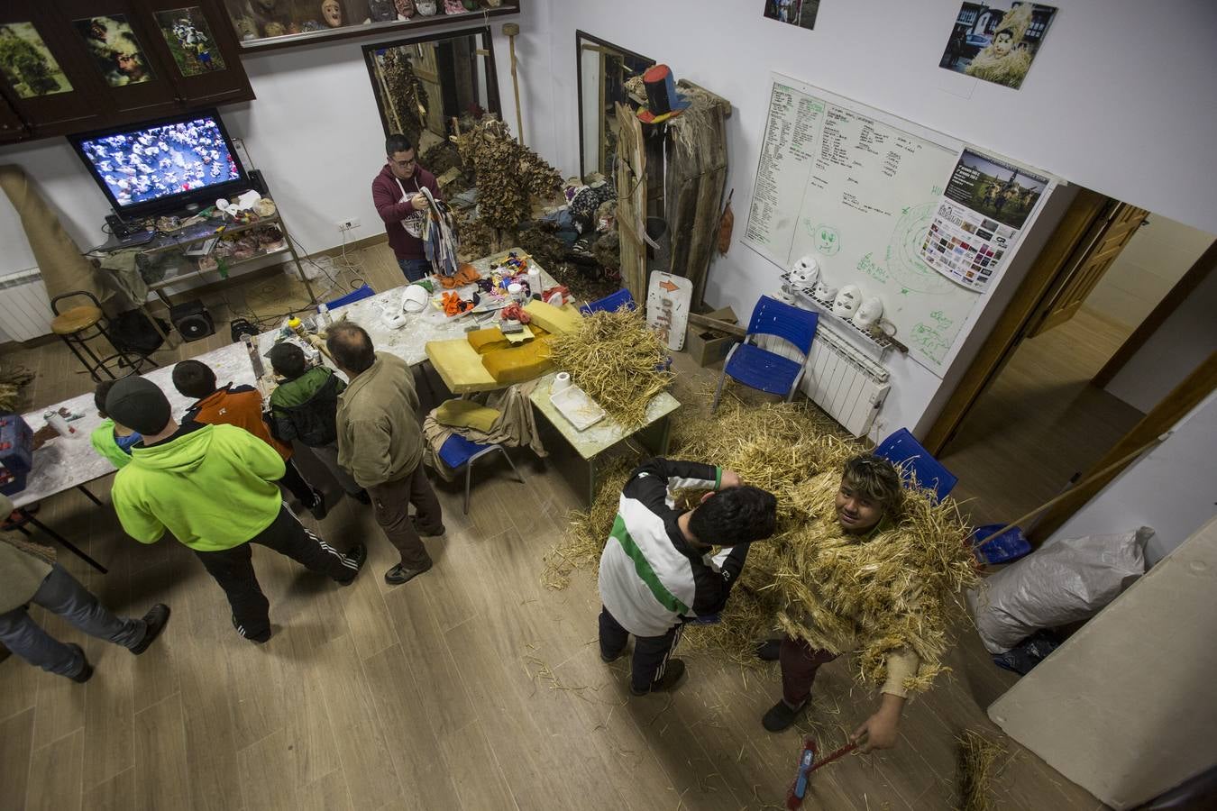 El oso y los zarramacos son los personajes fundamentales de una fiesta que simboliza la victoria sobre el mal y el arranque de un nuevo ciclo