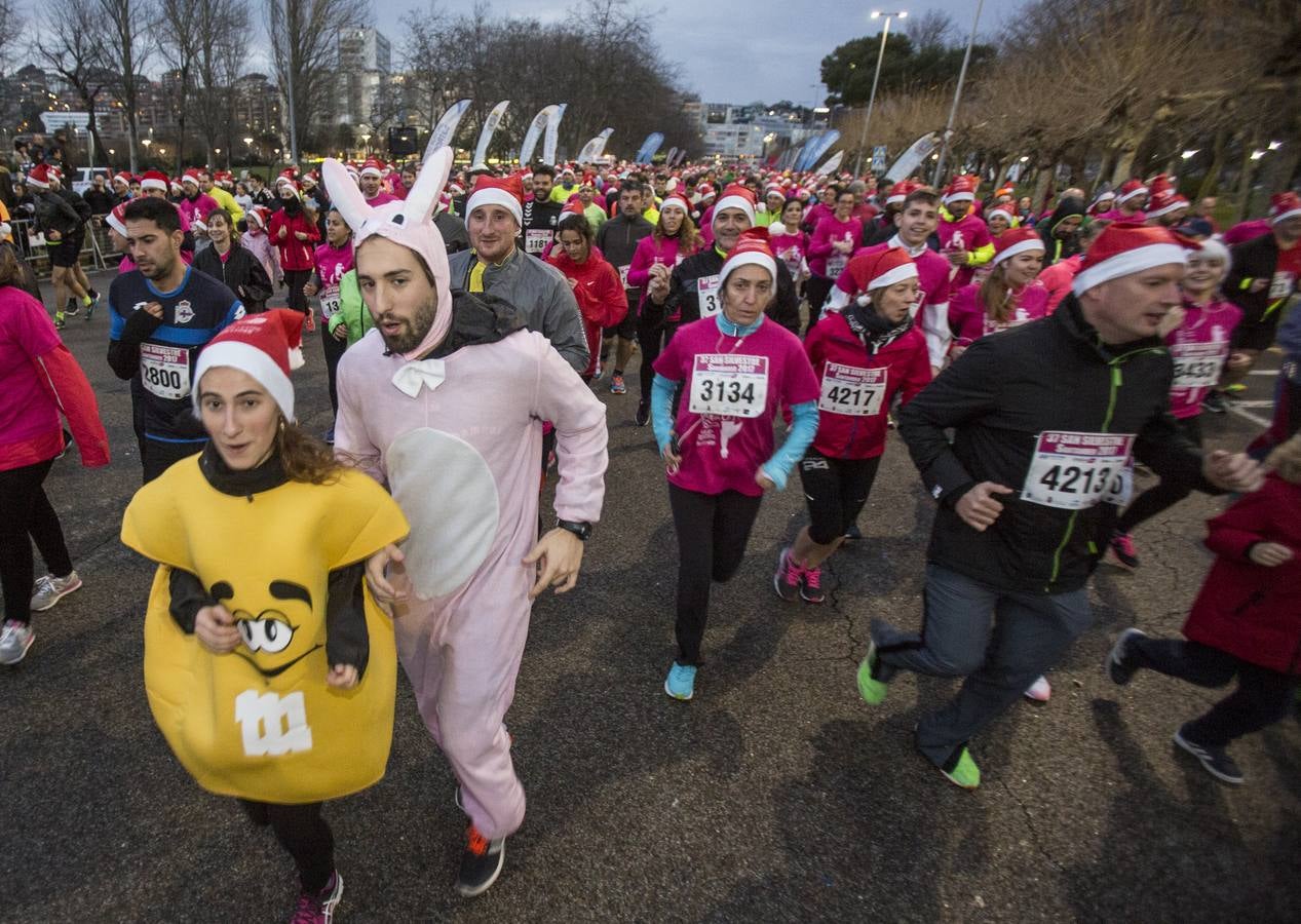 Unos 5.000 atletas se dan cita en una San Silvestre santanderina marcada por el fuerte viento. Diego Cuadrado y Aroa Laguna se imponen en una edición “dura” por las condiciones climatológicas