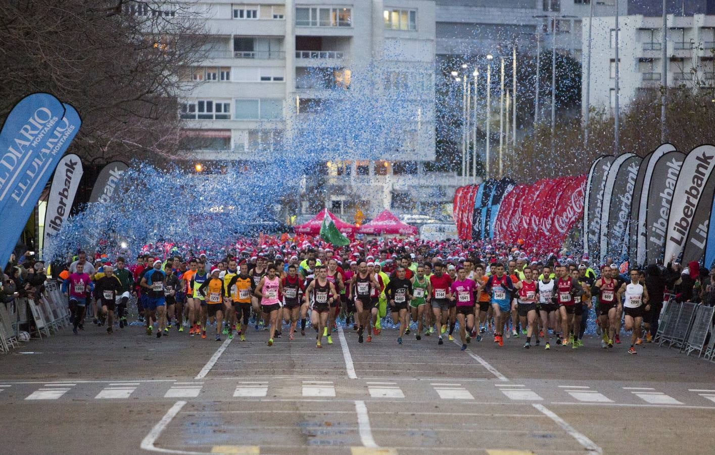 Unos 5.000 atletas se dan cita en una San Silvestre santanderina marcada por el fuerte viento. Diego Cuadrado y Aroa Laguna se imponen en una edición “dura” por las condiciones climatológicas