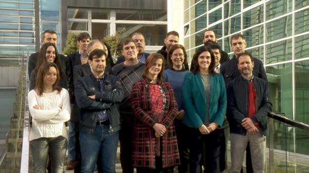 Miembros del Clúster Nuclear de Cantabria durante una de sus reuniones que se celebran de forma rotatoria en las sedes de todos los miembros. :: dm