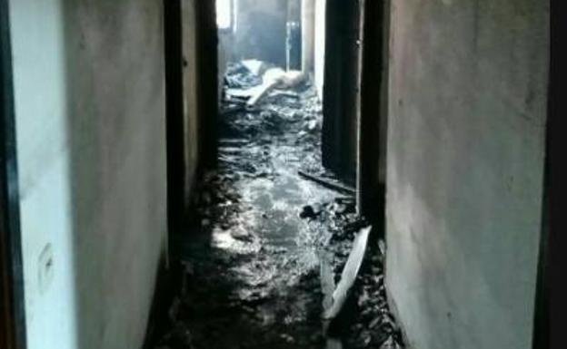 Dos trasladados a Valdecilla tras el incendio de un piso en Isaac Peral