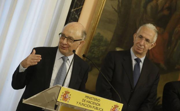 Montoro congela 80 millones destinados a la financiación de Cantabria