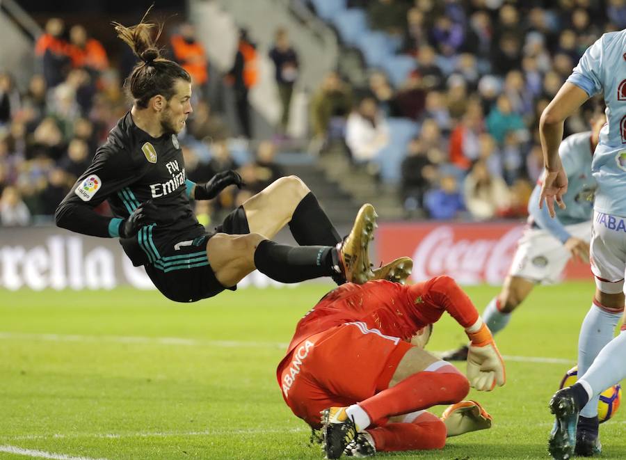 El Real Madrid empató ante el Celta en Balaídos, 2-2, en la jornada 18 de Liga. El cuadro vigués se adelantó con Wass y Bale remontó para los blancos. Sin embargo, Maxi Gómez marcó la igualada en los instantes finales.