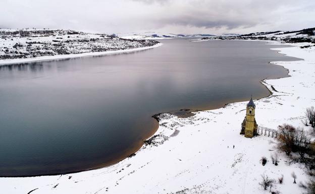 Imagen de archivo del embalse del Ebro el pasado mes de diciembre.