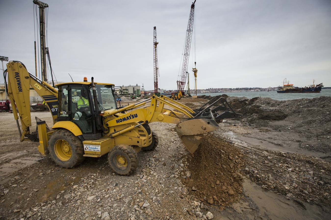 Las obras continúan en el muelle 9 de Raos