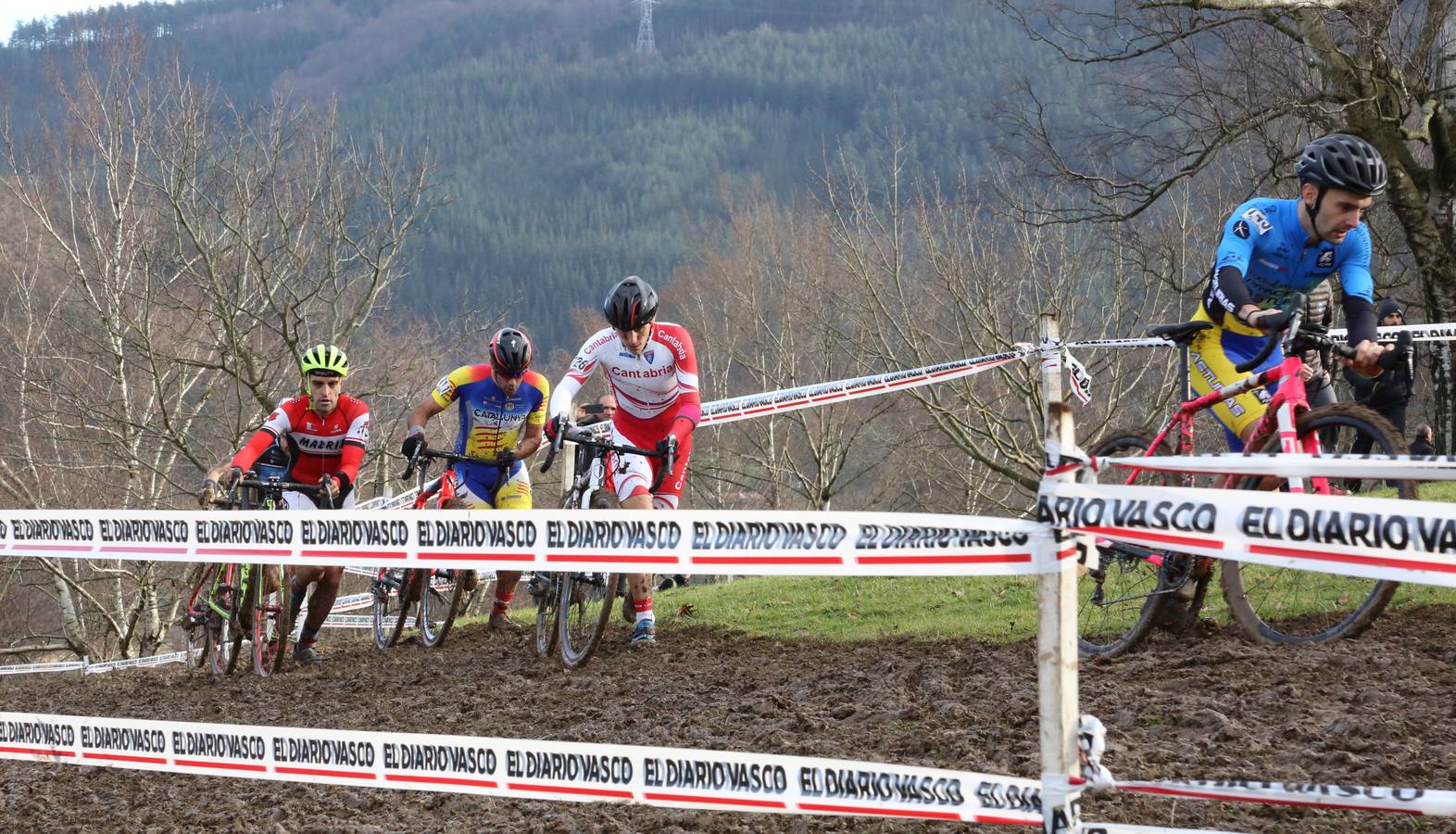 La selección cántabra se ha hecho con la medalla de oro en la prueba de relevos del Campeonato de España de Ciclocross, que se celebra desde el viernes hasta el domingo en la localidad gupuzcoana de Legazpia.