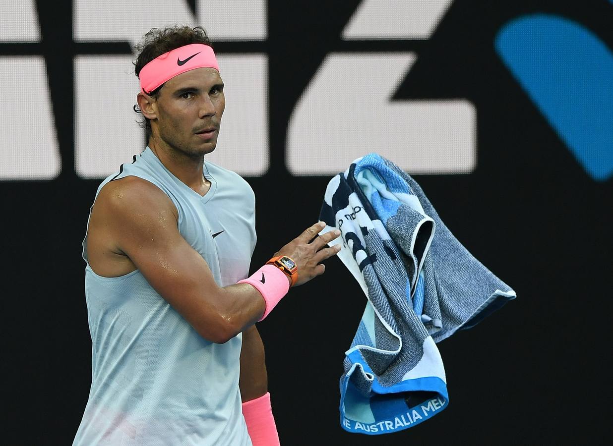 Rafa NAdal ha conseguido la victoria en el debut en el Open de Austrlia 2018. El tenista español ha superado por un triple 6-1 a Victor Estrella Burgos.