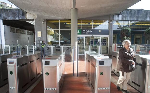 CC OO denuncia la «drástica» reducción del servicio de vigilancia en las estaciones de Renfe 