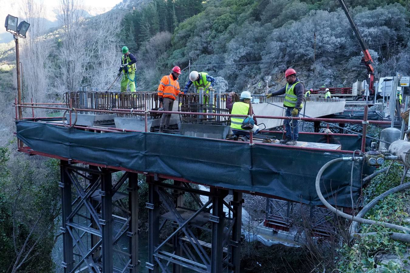 El puente de Lebeña toma forma