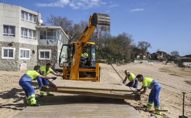 El programa de Corporaciones Locales fomenta la contratación de parados por los ayuntamientos. 