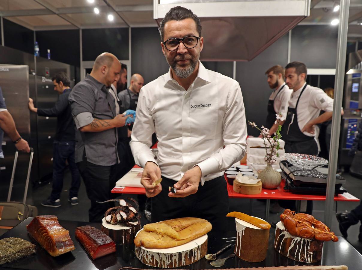 Cuatro grandes chefs de la región ofrecieron un menú de raíces e innovación en la cena oficial del evento mundial