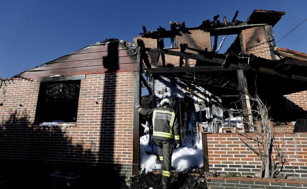 La vivienda ha quedado completamente destrozada.