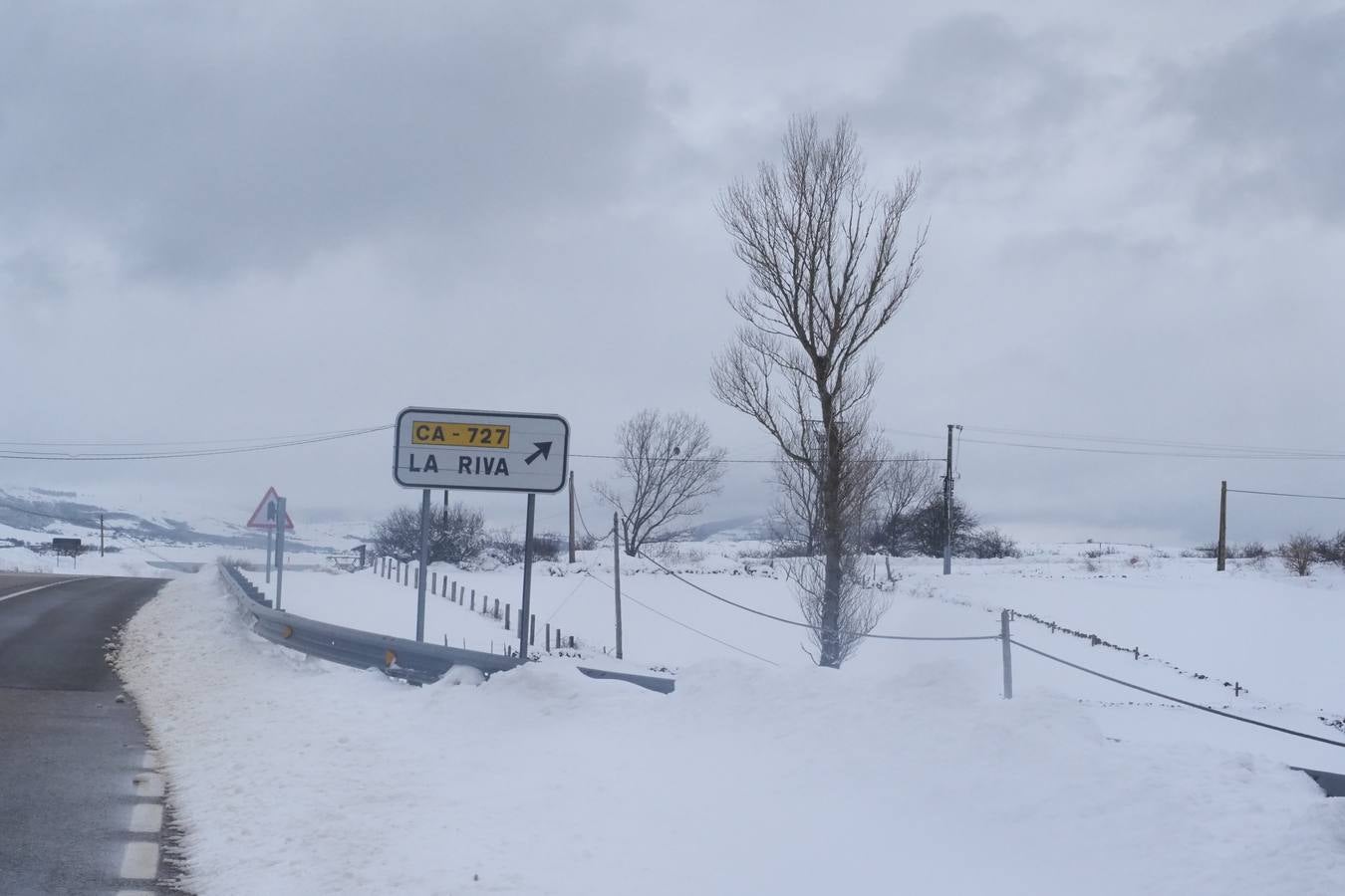 Un manto blanco cubre la zona de Campoo