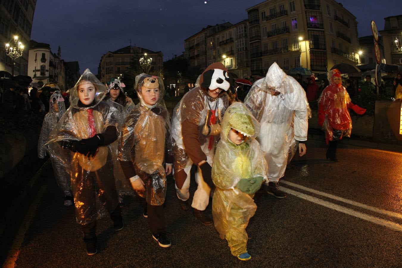 Medusas y muñecas de goma eva toman Santander