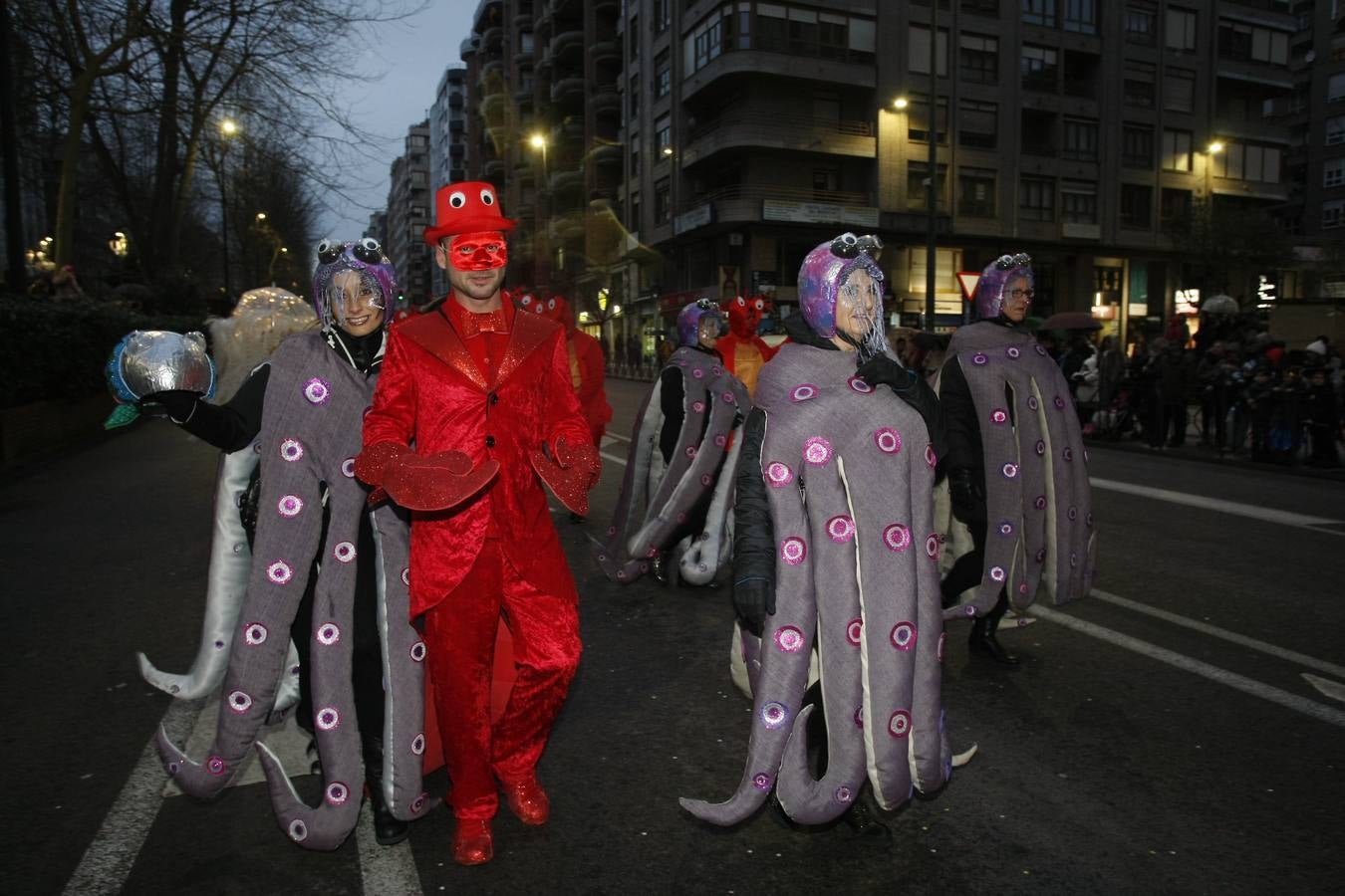 Medusas y muñecas de goma eva toman Santander