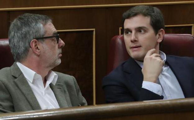 José Manuel Villegas y Albert Rivera.