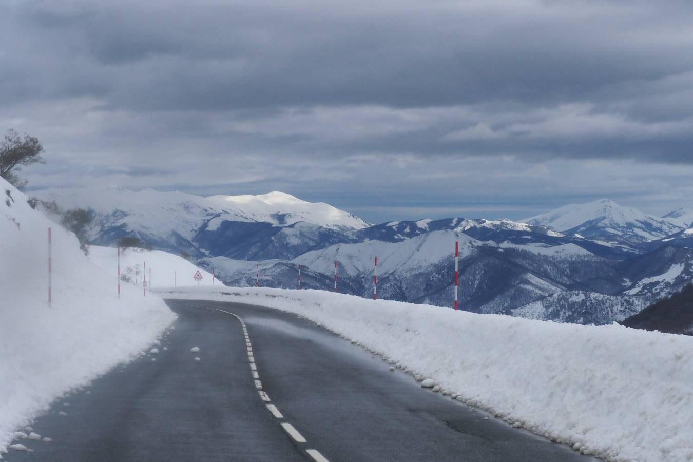 Un paseo por San Glorio bajo la nieve