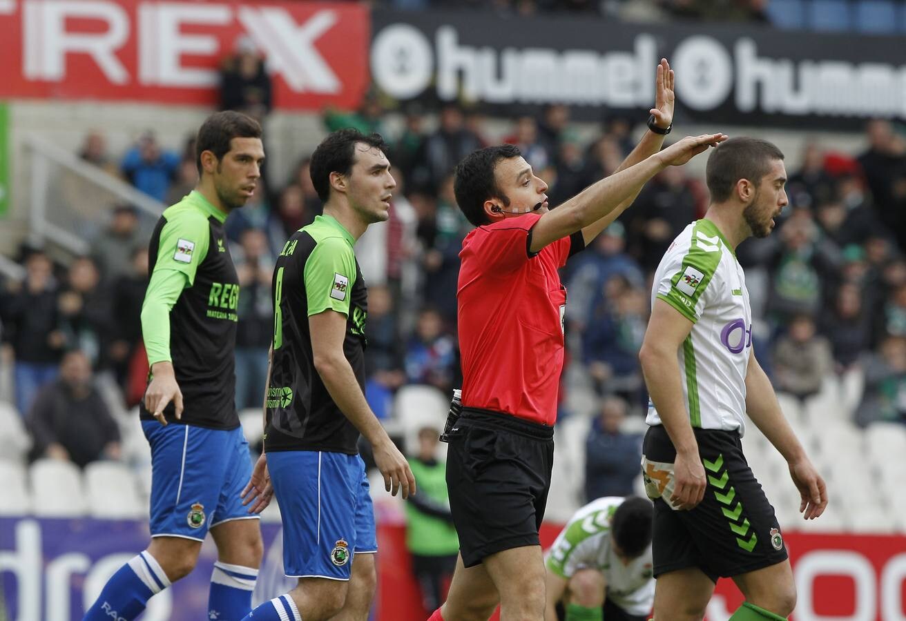 El Racing se impone al Izarra por la mínima