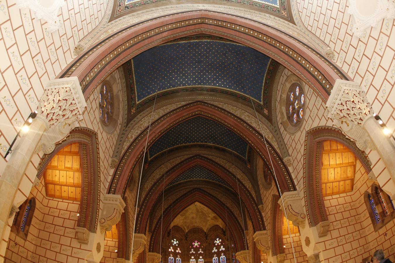 La estructura y la cubierta de la iglesia del Seminario Mayor han sido rehabilitadas, pero aún queda pendiente otra fase para restaurar varios elementos arquitectónicos y artísticos.