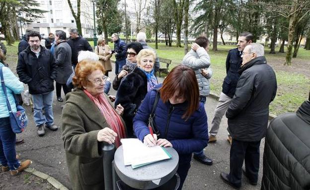 Recogida de firmas contra la tala 