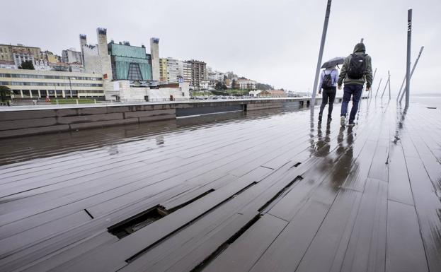 Algunas piezas se han roto y otras se han combado por el cambio de temperaturas.