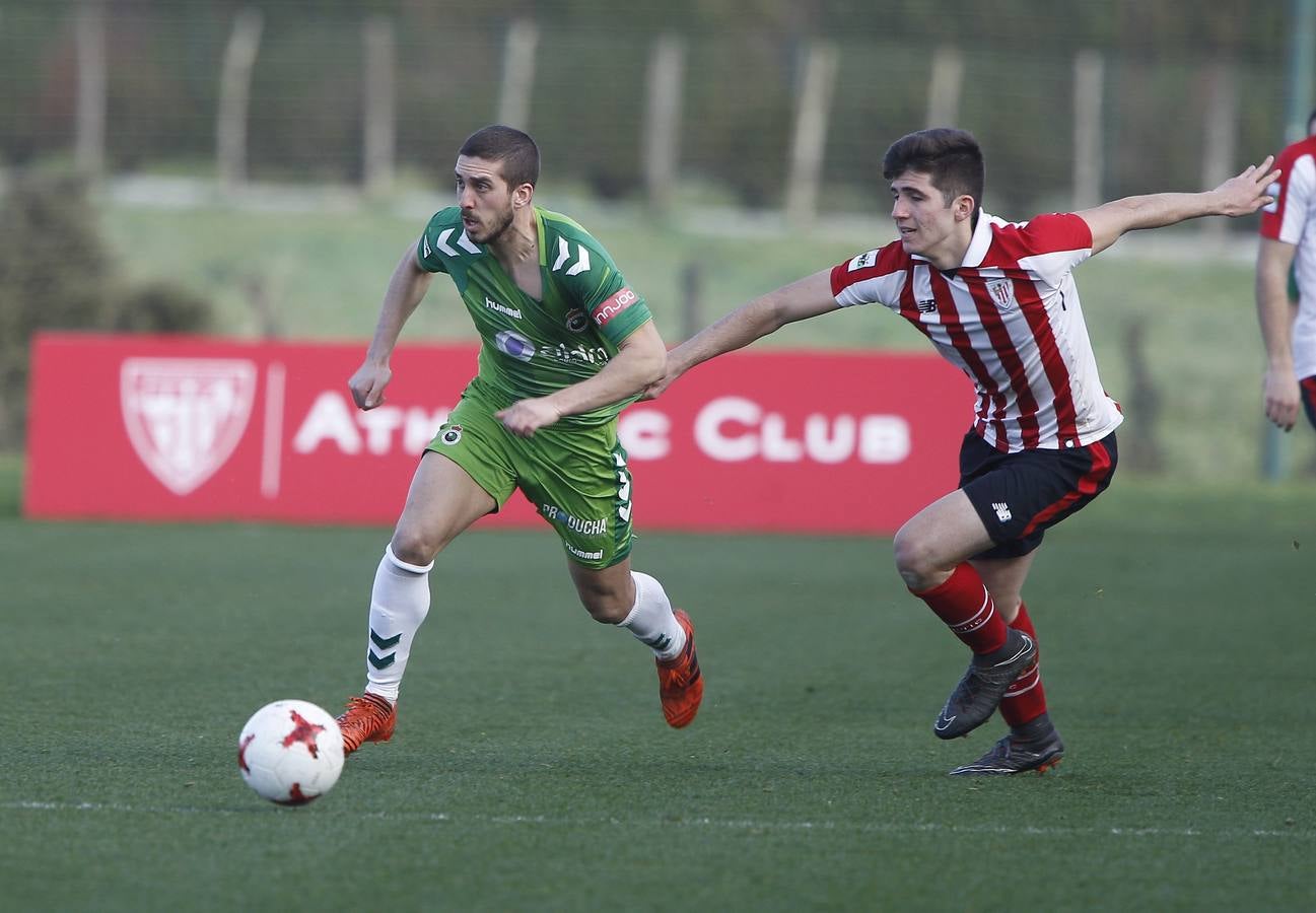 El Racing ha caído ante el Athletic B por 3 goles a 0 en un pobre partido disputado en Lezama