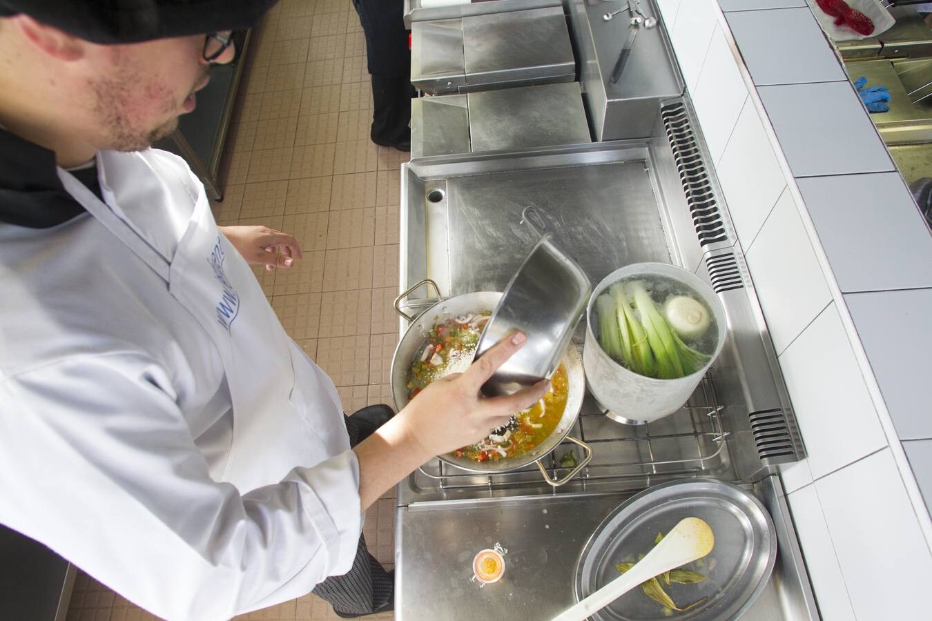 Las mejores imágenes del evento que organiza El Diario Montañés para premiar a los mejores estudiantes de cocina de Cantabria.