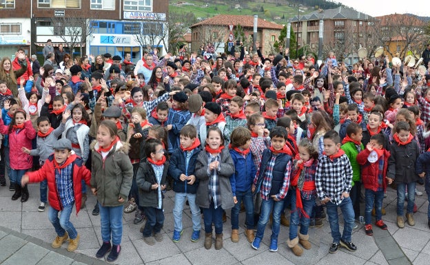 Estudiantes de toda la comarca cantarán este viernes las marzas