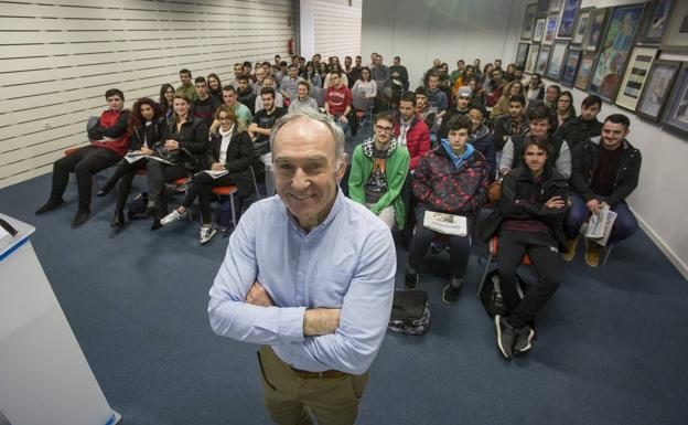 Participantes en el Taller de Comunicación impartido por Cesine en el programa STARTinnova y celebrado en las instalaciones de El Diario Montañés.