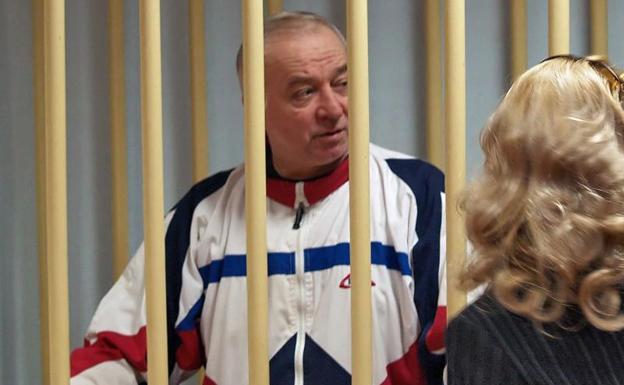 El exespía ruso Skriptal y su hija siguen en estado crítico