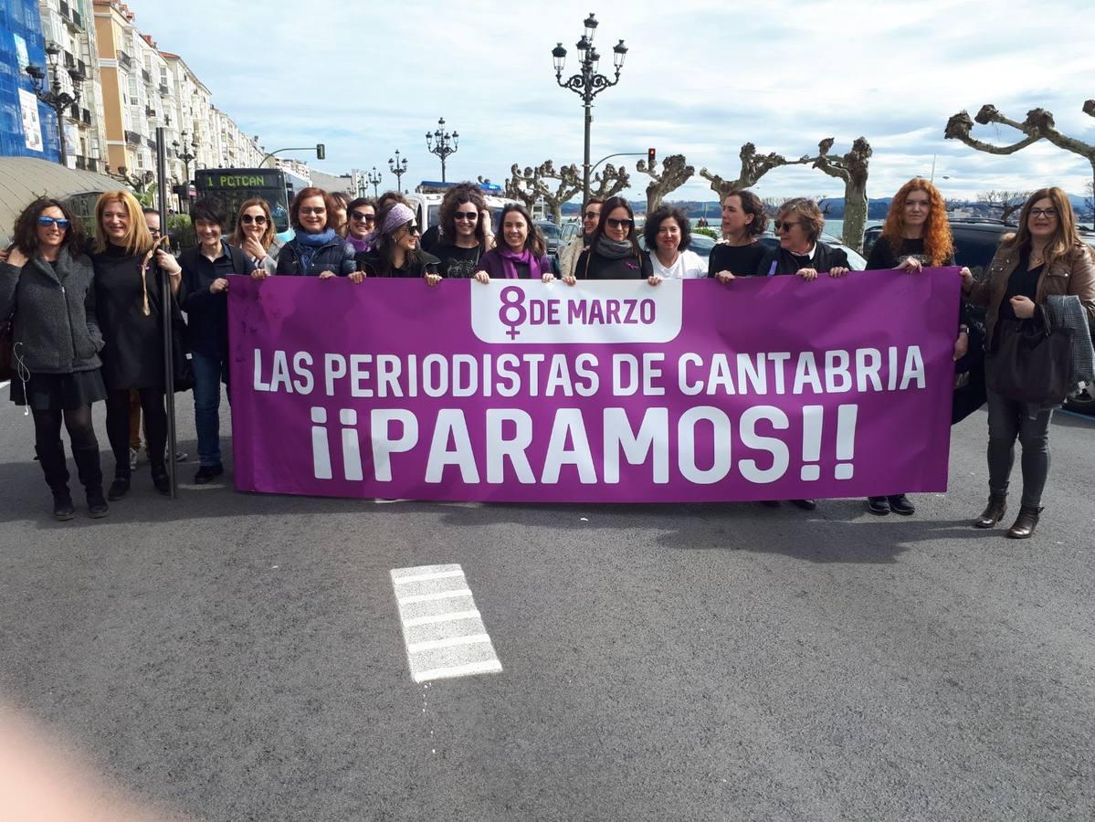 Periodistas en el Paseo de Pereda, Santander.