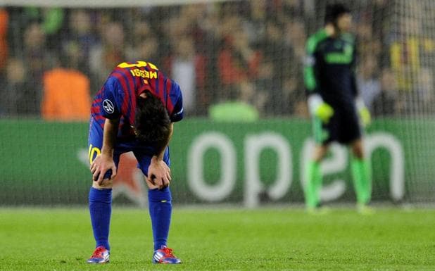 Leo Messi, abatido tras caer eliminado el Barça ante el Chelsea en 2012. 