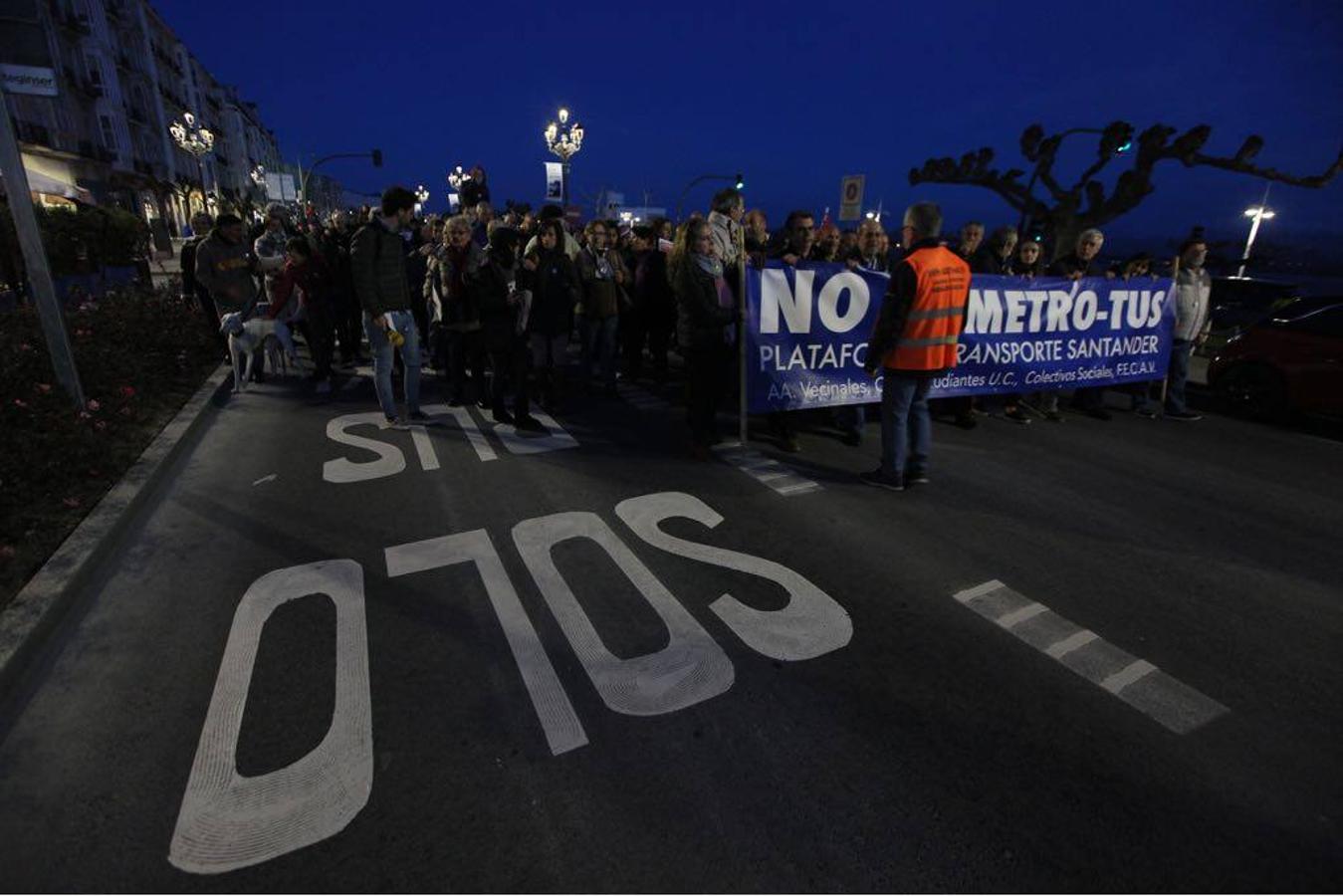 Fotos: Manifestación contra el MetroTUS