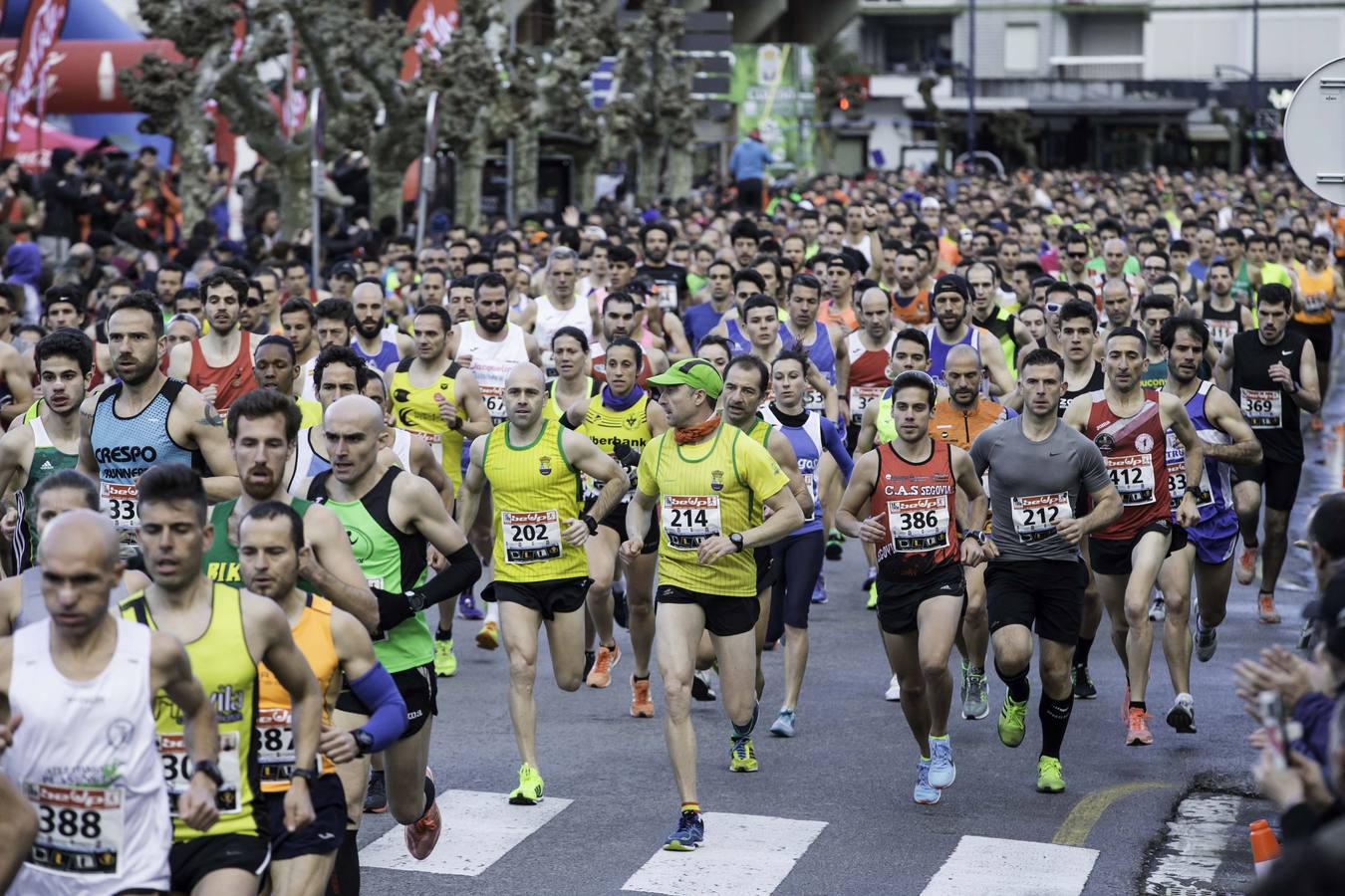 Fotos: Toni Abadía bate en Laredo el récord de España de 10 km en ruta