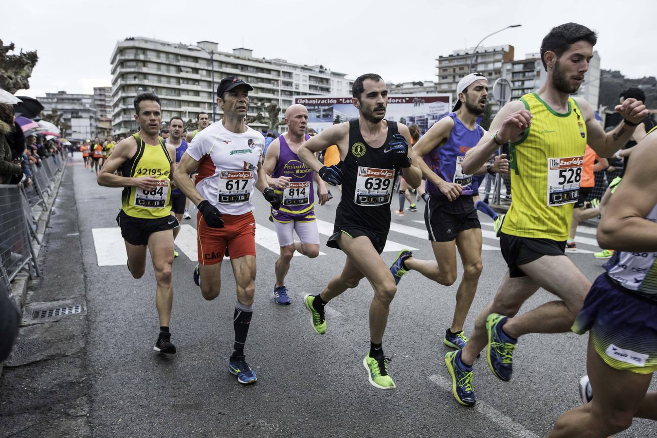 Fotos: Toni Abadía bate en Laredo el récord de España de 10 km en ruta